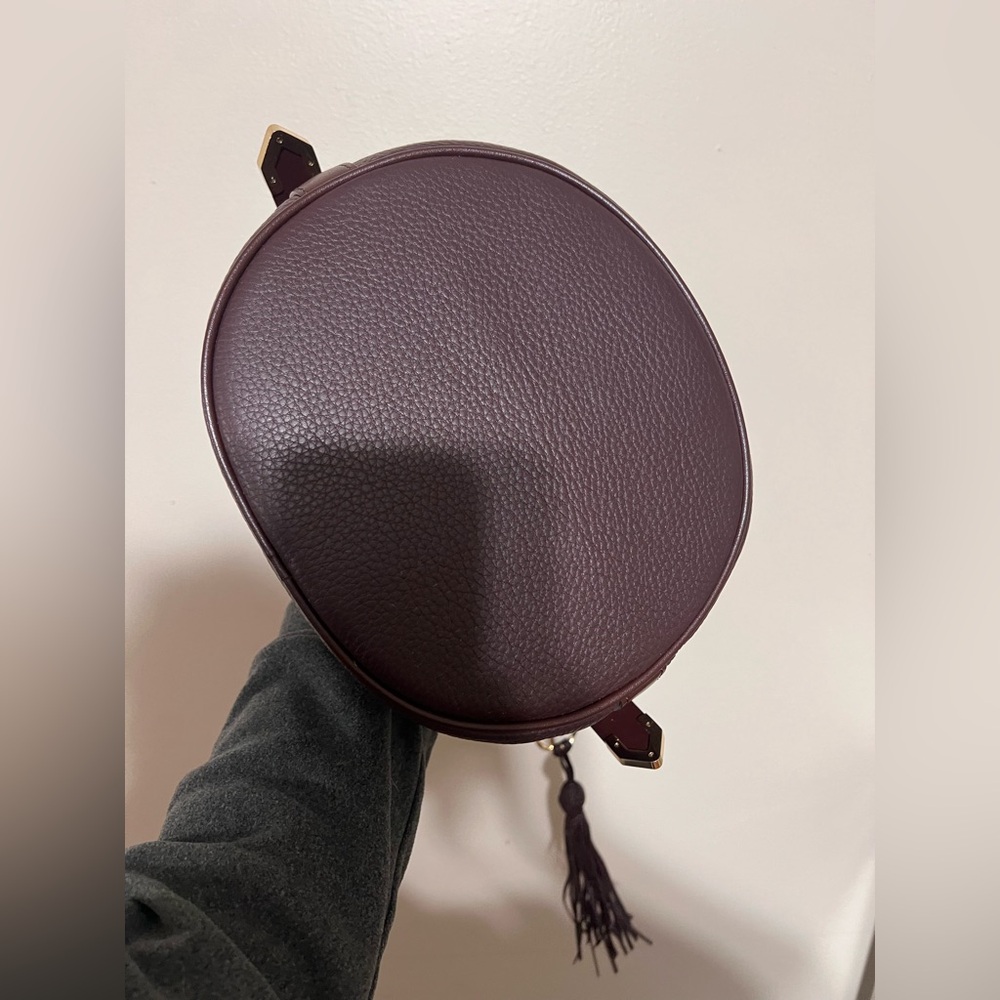 Michael Kors Brooke Bucket Bag - Picture 5 of 10